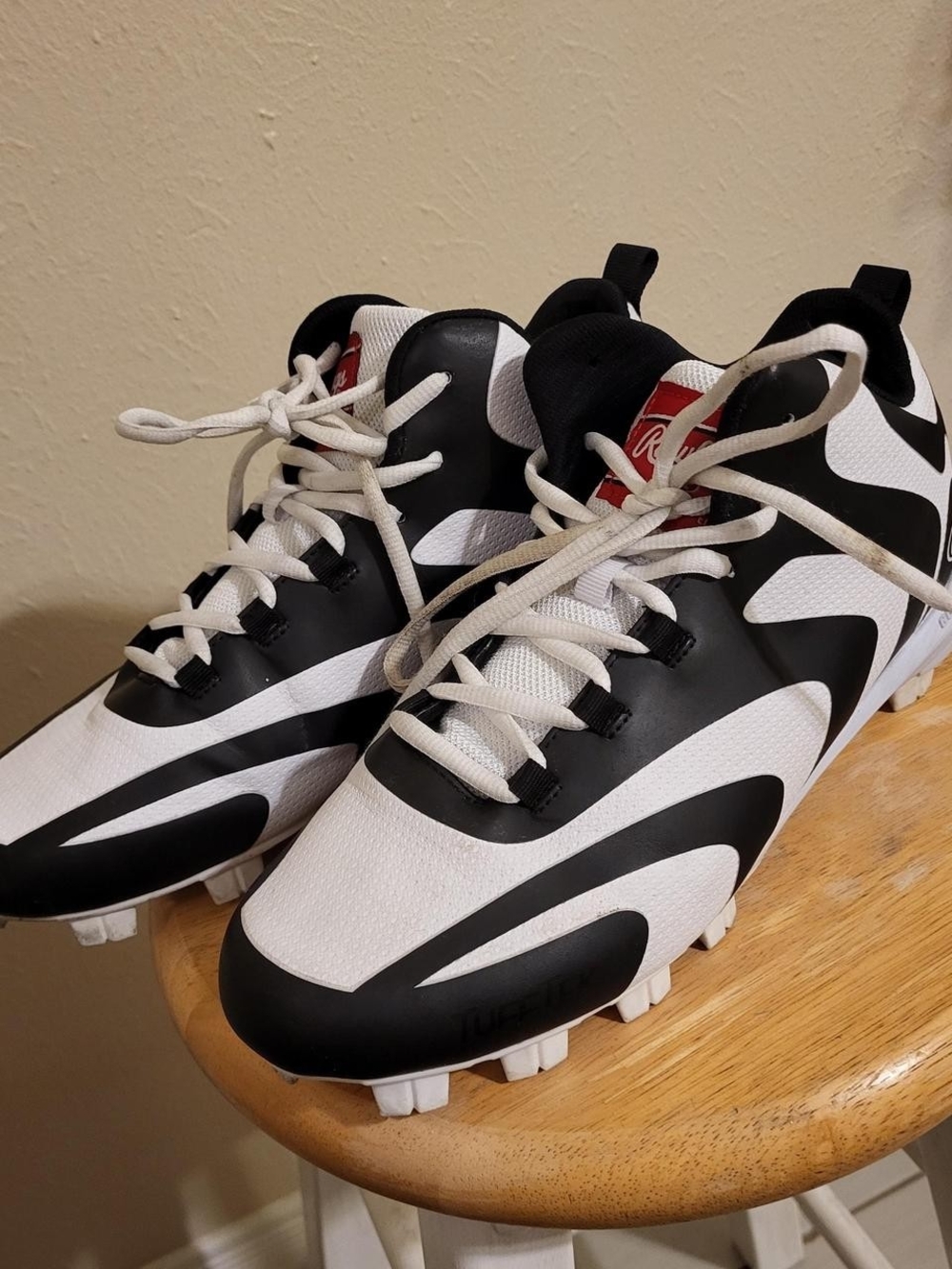 Rawlings Black and White Men's Athletic Cleats